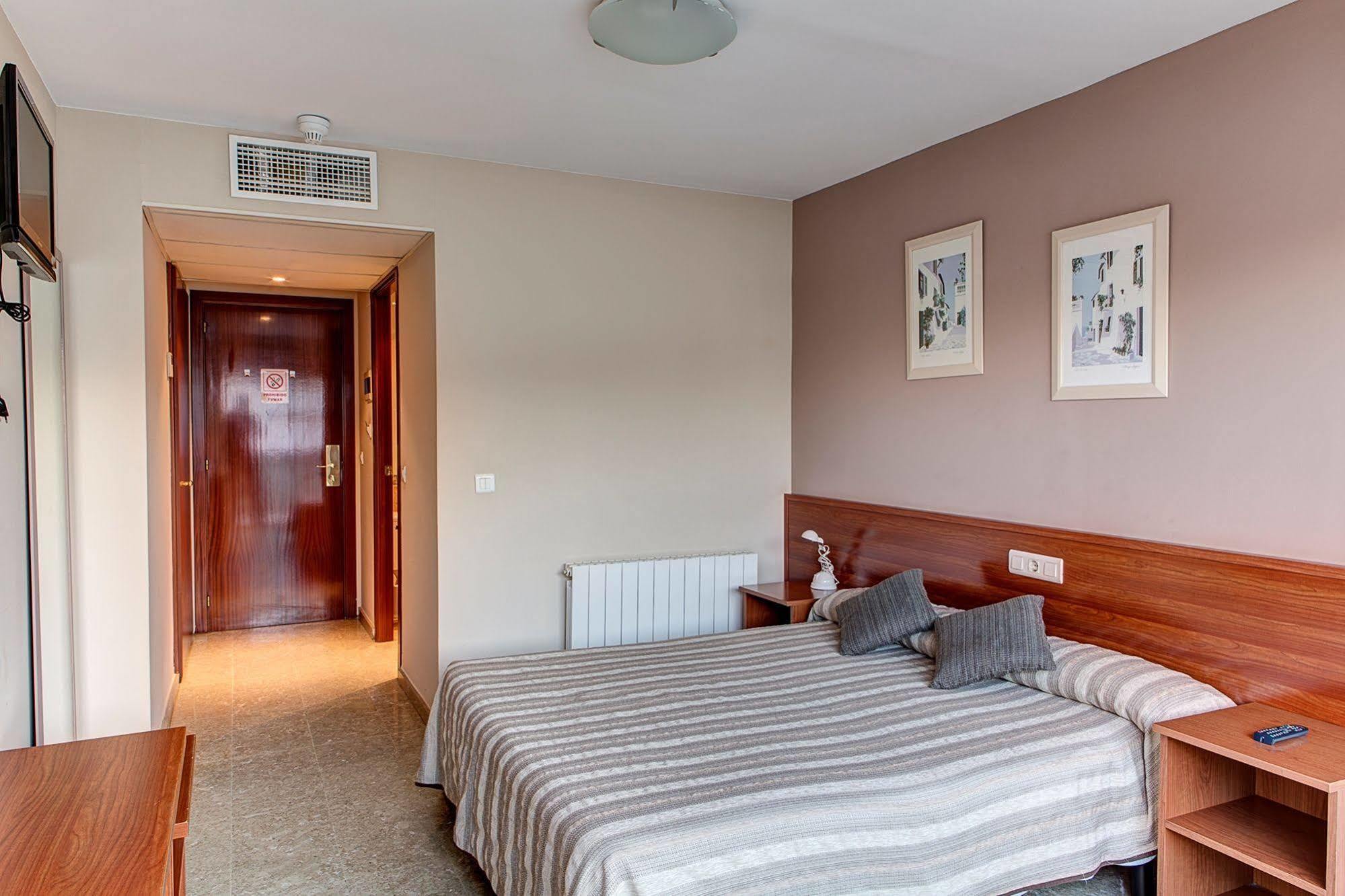 Hotel Calafell Platja Mar Экстерьер фото