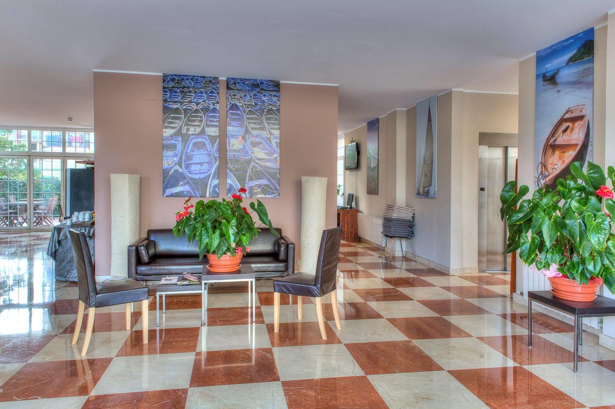 Hotel Calafell Platja Mar Экстерьер фото